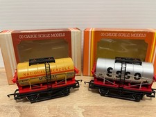 Hornby OO Gauge Classic Tank Wagons R.221 & R.014