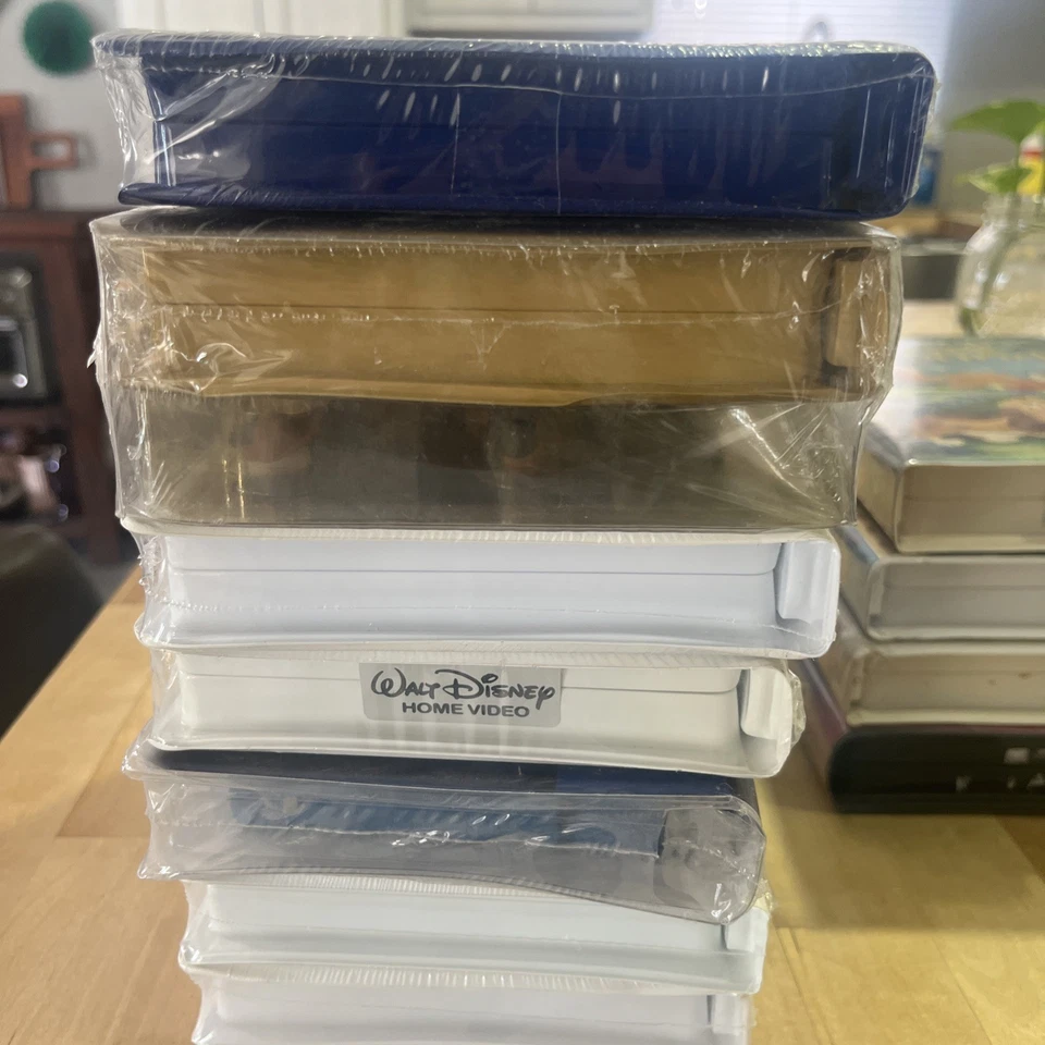 Disney VHS Assorted Lot of 9,Black Dia & Master Gold Collection, E.T….. - Image 4 of 4