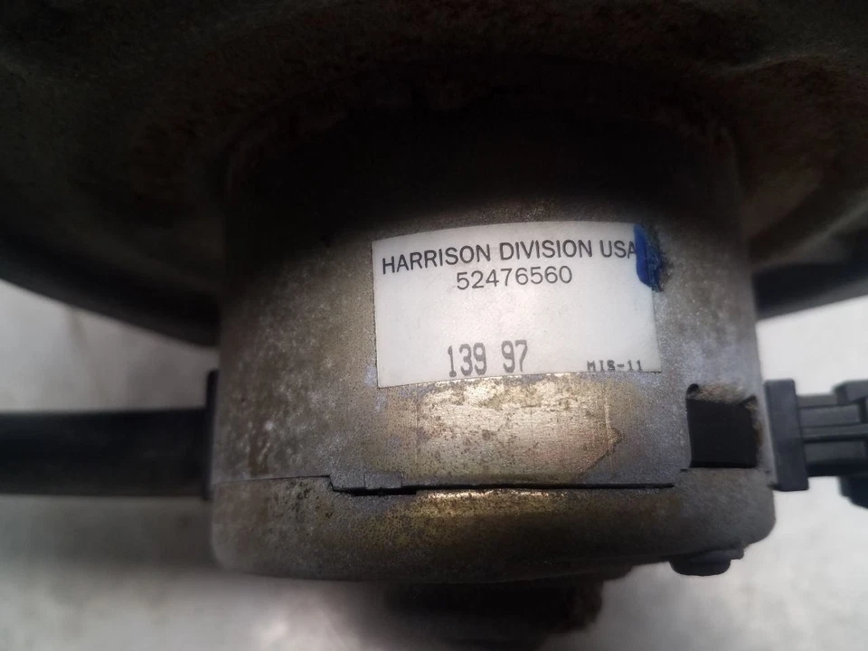 Двигатель заднего вентилятора 1992-99 Chevrolet Suburban 1500 — ручная температура - Изображение 2 из 4