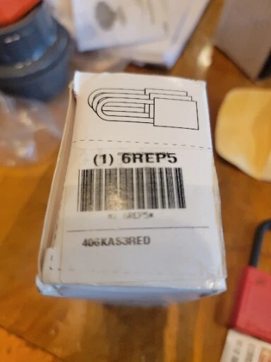 3pk Master Lock 406Kas3red Lockout lock, Ka, Red, 1-3/4"H, Pk3, Key Type: Alike - Image 3 of 3