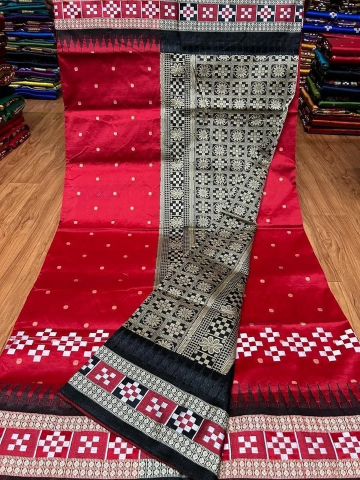 Exquisitos saris de seda Pasapali de Odisha con intrincado tejido fastival wear Foto 3 de 4