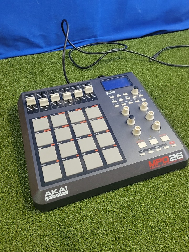 MPC Pad Controller Akai Professional MPD26 MIDI Pad Controller
