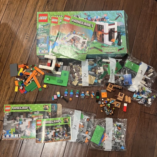 LEGO LOT 21141/ 21134 Minecraft The Waterfall with Manuals Box extra Minifigures
