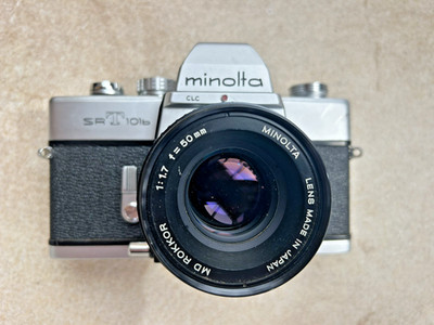 Minolta Spiegelreflex-Kamera SR T 101b mit MD Rokkor 1:1,7 F50mm