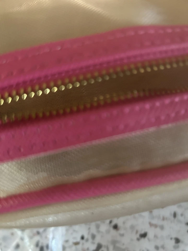 Ba cosmético de malla Trish McEvoy Foto 3 de 4