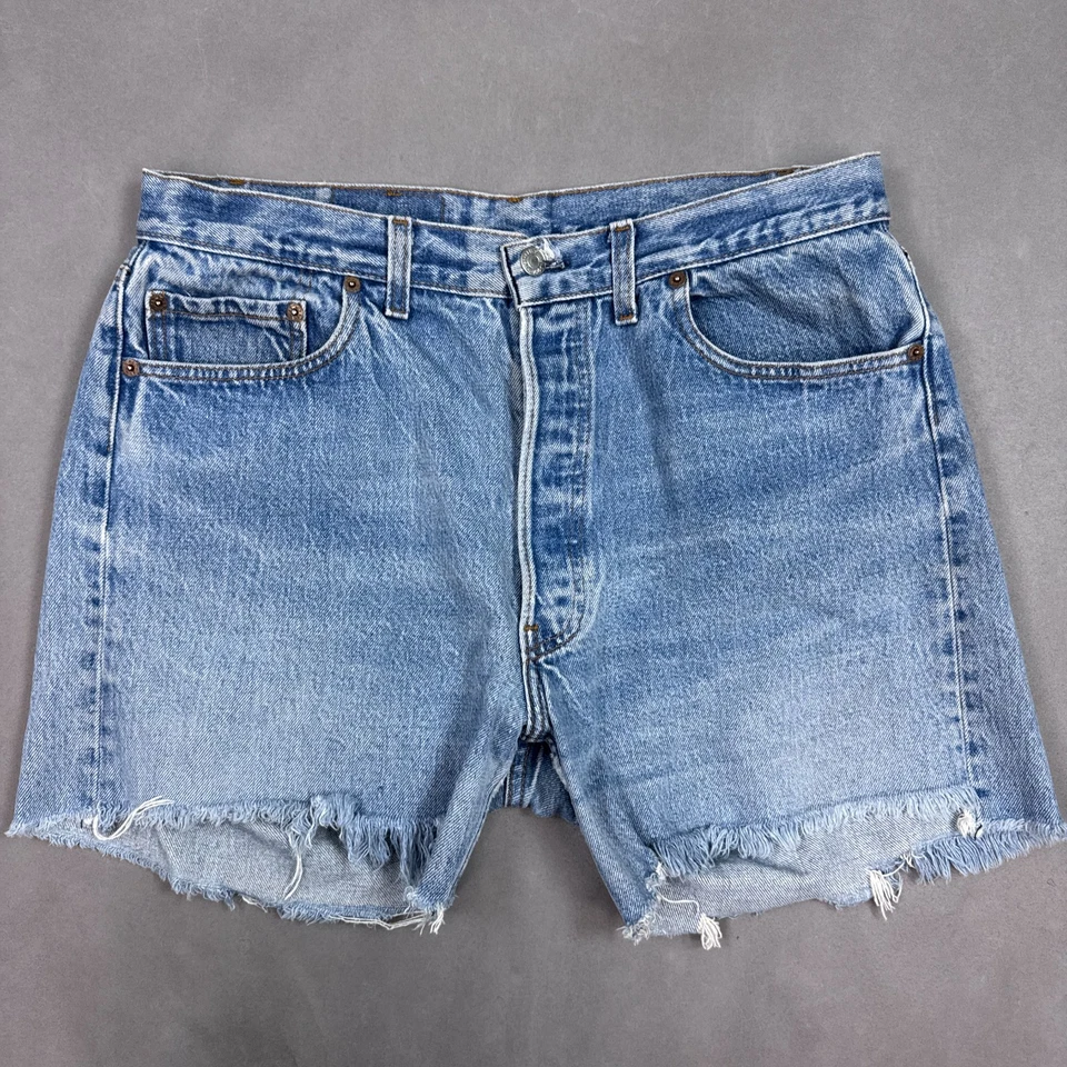 Pantalones Cortos De Colección Levis 501 Corte Mujer 34 Azul Años 80 Denim Desteñido Cheeky Daisy Duke Foto 2 de 4