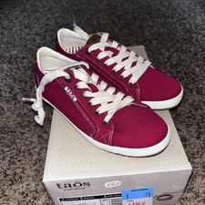 Taos Footwear Women's Red Tan Canvas Star Burst Sneaker Size 6 NEW