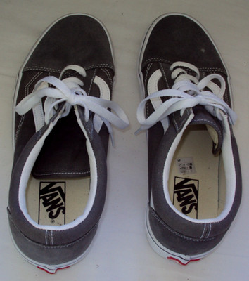 VANS OLD SKOOL-PEWTER GRAY SUEDE-SNEAKERS MEN'S US SIZE 9.5-WOMEN'S US SIZE 11