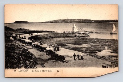 La Cole a Maree Basse Emerald Coast Dinard France Levy Fils & Co Postcard