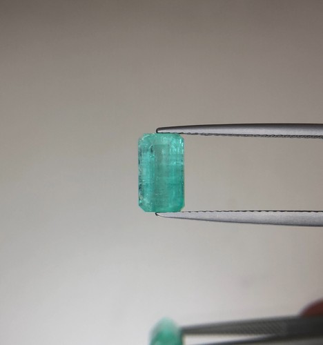 1,85 ct AIG zertifizierter natürlicher grüner Smaragd, Achteckschliff, Äthiopien