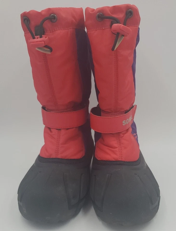 Sorel Flurry Youth Big Boys TEEN tamanho 7 preto/vermelho/roxo forrado de feltro impermeável - Imagem 2 de 4