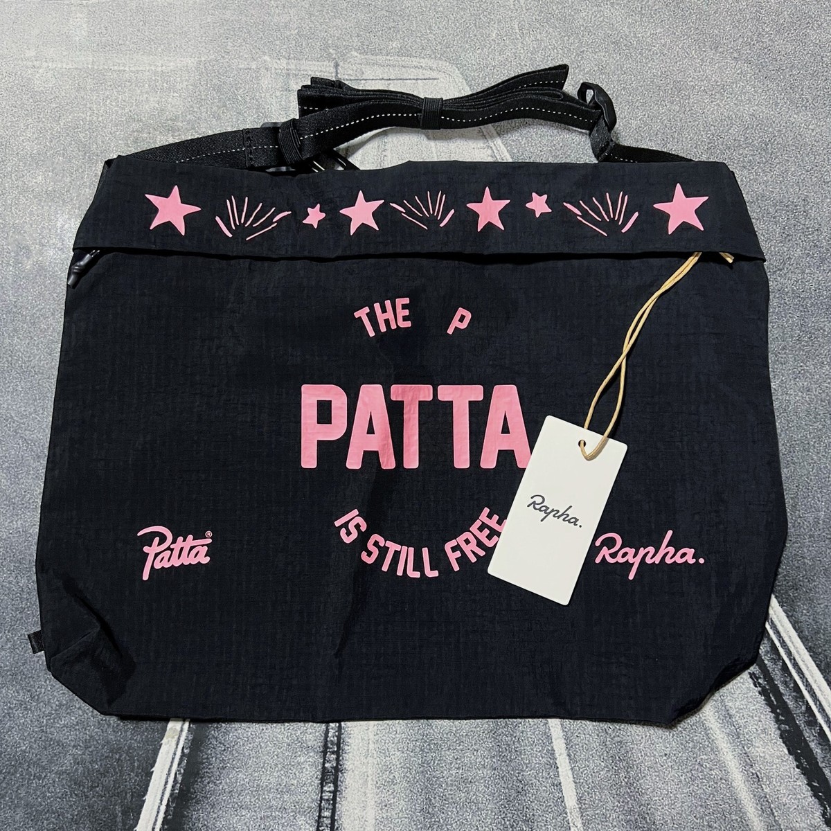 新品 Rapha + Patta 特別限定版 Tech Musette NEW Rapha + Patta Limited Essentials Case + Tech Musette
