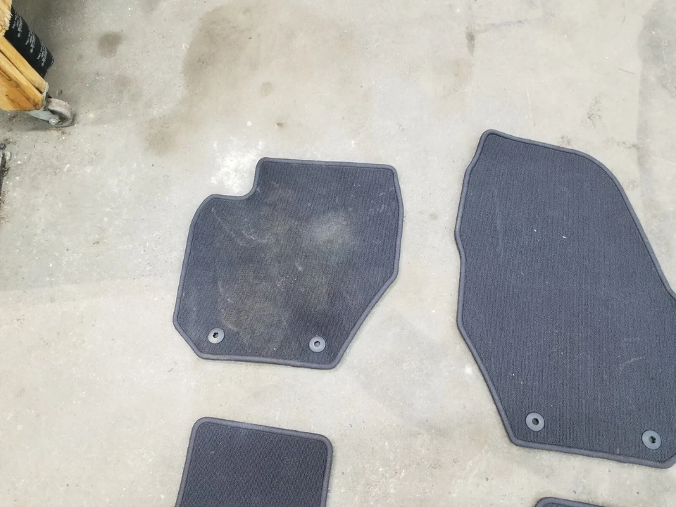 Juego de alfombrillas Volvo S60 2011 Foto 2 de 4