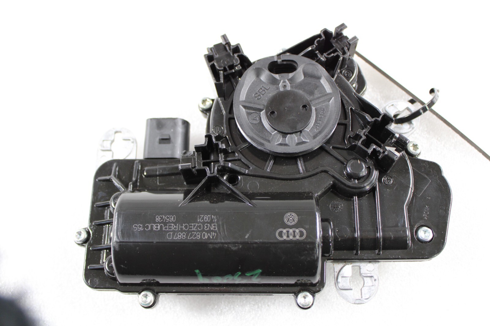 Lamborghini Urus, Lid Pull Down Motor, Used, P/N 4M0827887D