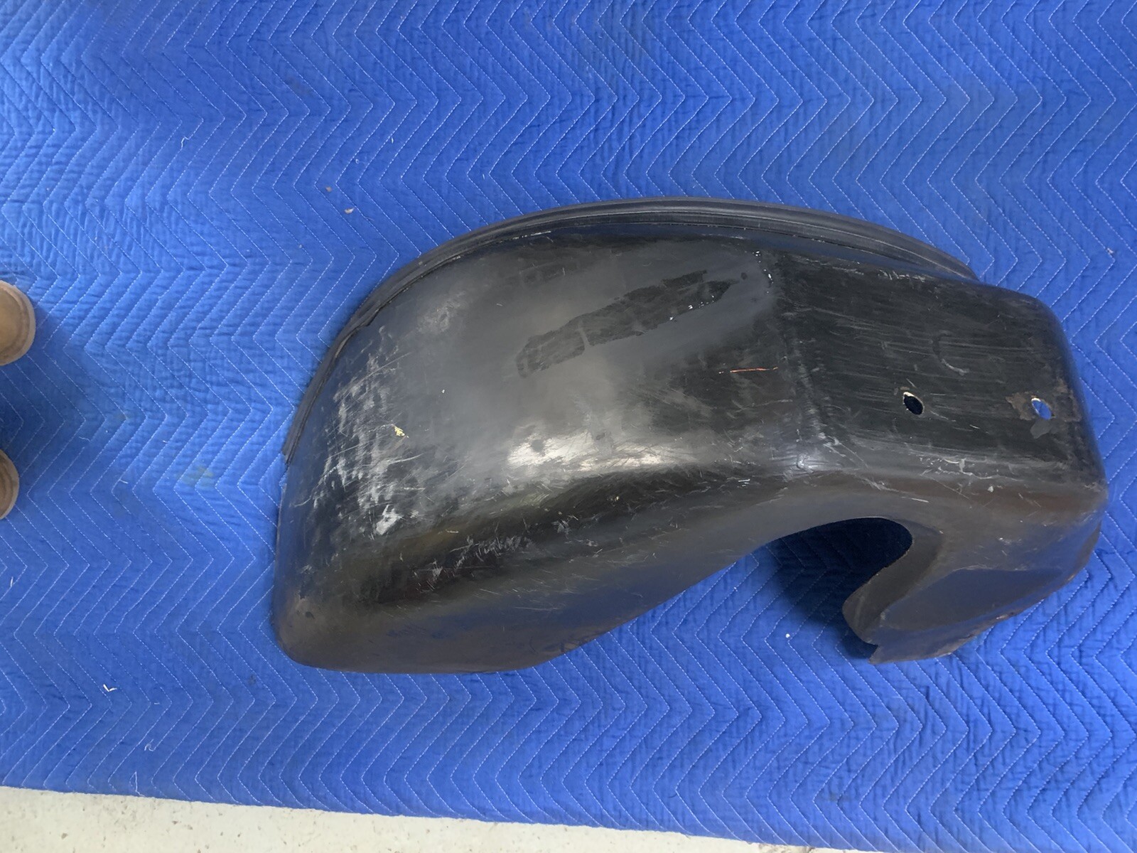 610 49100 FERRARI 308 LEFT  REAR SPLASH GUARD UNDERFENDER MUD 