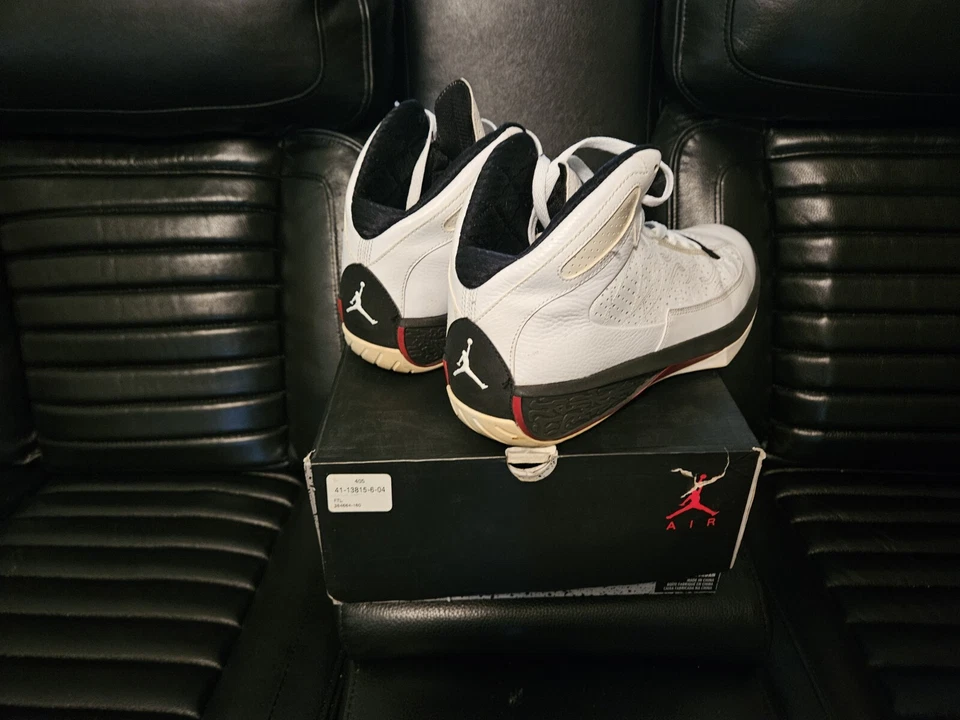 Air Jordan 2009 Icons Varsity talla 11 Foto 2 de 4