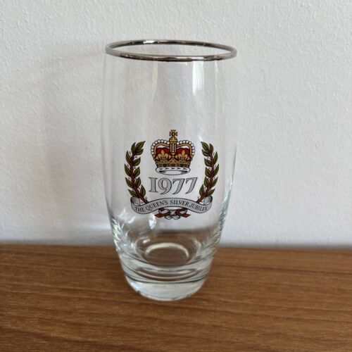 Queen Elizabeth II Silver Jubilee Glass/Tumbler. - Picture 1 of 5