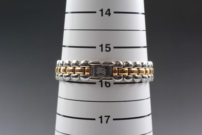 美品✨稼働 Burberry チェンジベゼル 9100L クォーツ コンビカラー 美品✨稼働 Burberry チェンジベゼル 9100L クォーツ コンビカラー