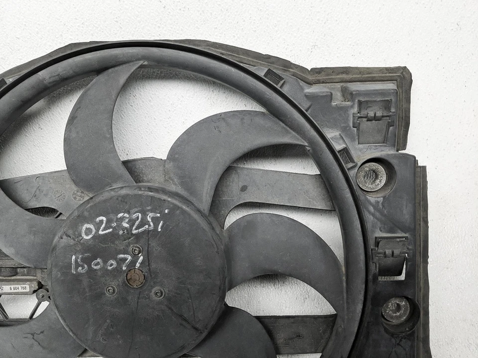Motor y cubierta del ventilador de refrigeración del radiador Volvo S60 2004-2008 30749759 *paquete turbo* Foto 3 de 4