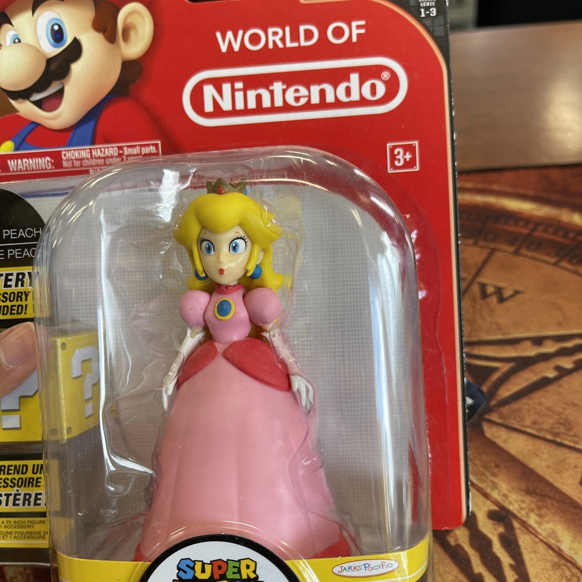 Princess Peach 4 Inch World of Nintendo Jakks Pacific Figure