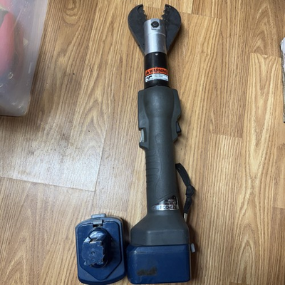 #ad battery 6ton electrical crimping tool by Huskie $800.00