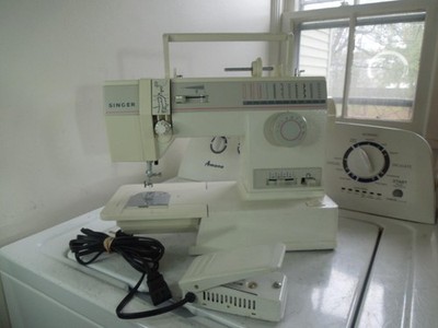 Vintage Singer Model 9008 Sewing Machine with Pedal - As Is, Read Details
