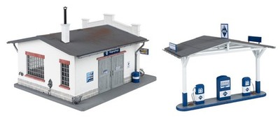 Neuheit 2026 Pola Spur G Tankstelle mit Werkstatt, wetterfest Artikel: 330821