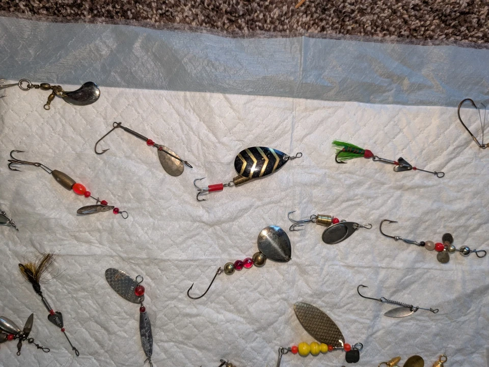 Lote De Colección De 105 Señuelos De Pesca Spinner Surtidos Varios Fabricantes  Foto 3 de 4