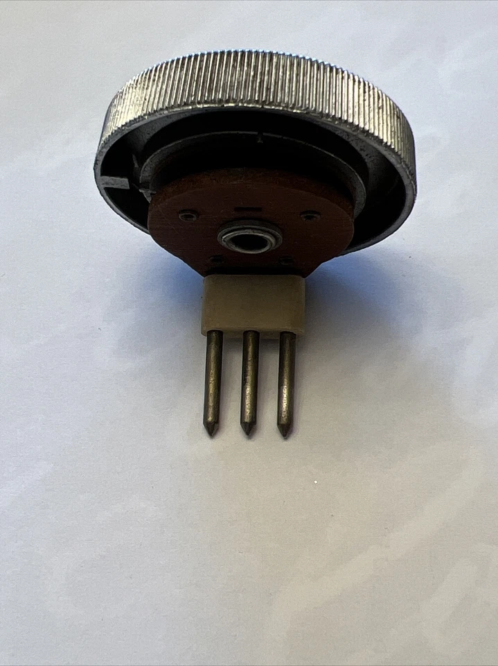 1967 Oldsmobile Cutlass Supreme AM/FM fader radio knob - Image 4 of 4