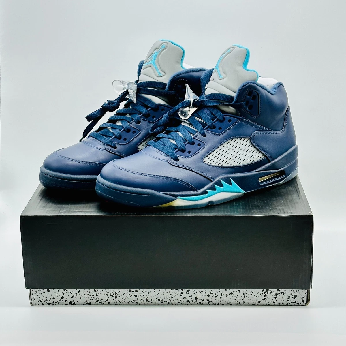 Size 9.5 - 136027-405 Nike Air Jordan 5 Retro Pre-Grape Blue Navy