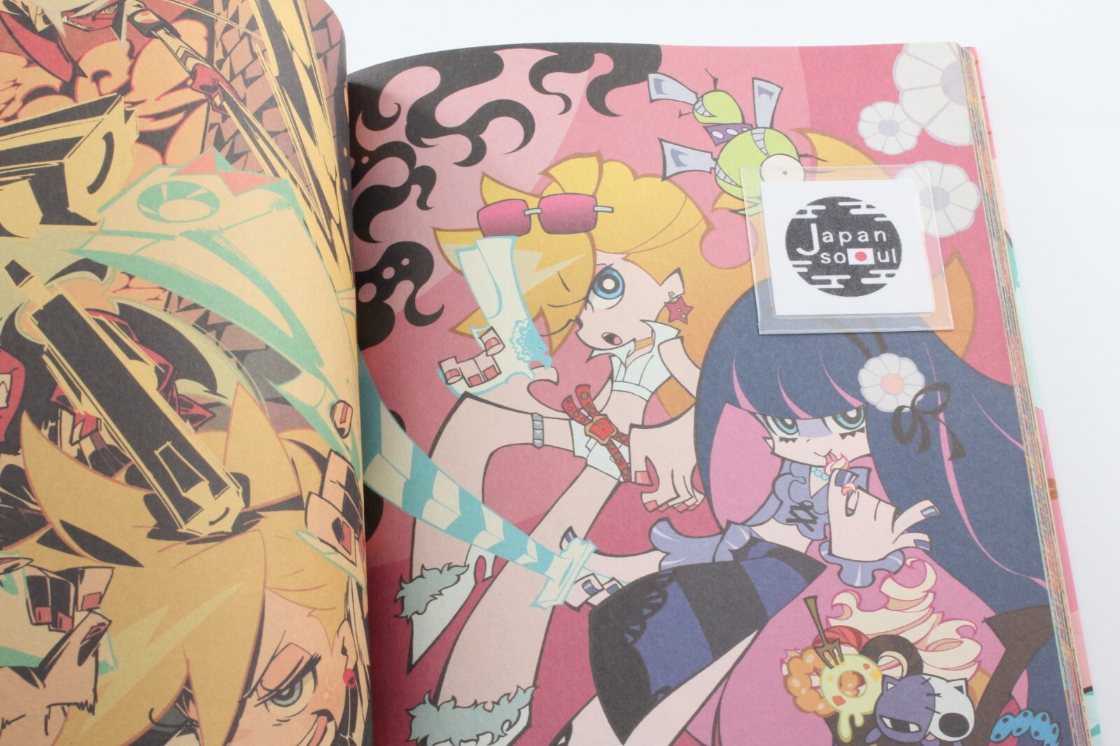 Panty and Stocking with Garterbelt Art book DATENCITY PAPARAZZI KADOKAWA  2011