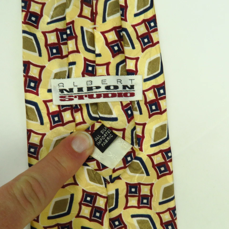 Мужские абстрактные бриллианты Albert Nipon Studio желтый красный синий геометрический узор 56 дюймов x 4 дюйма - Изображение 3 из 4