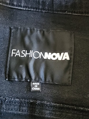 Fashion Nova Black Faded Distressed Jean Jacket ,zipper. New No Tags