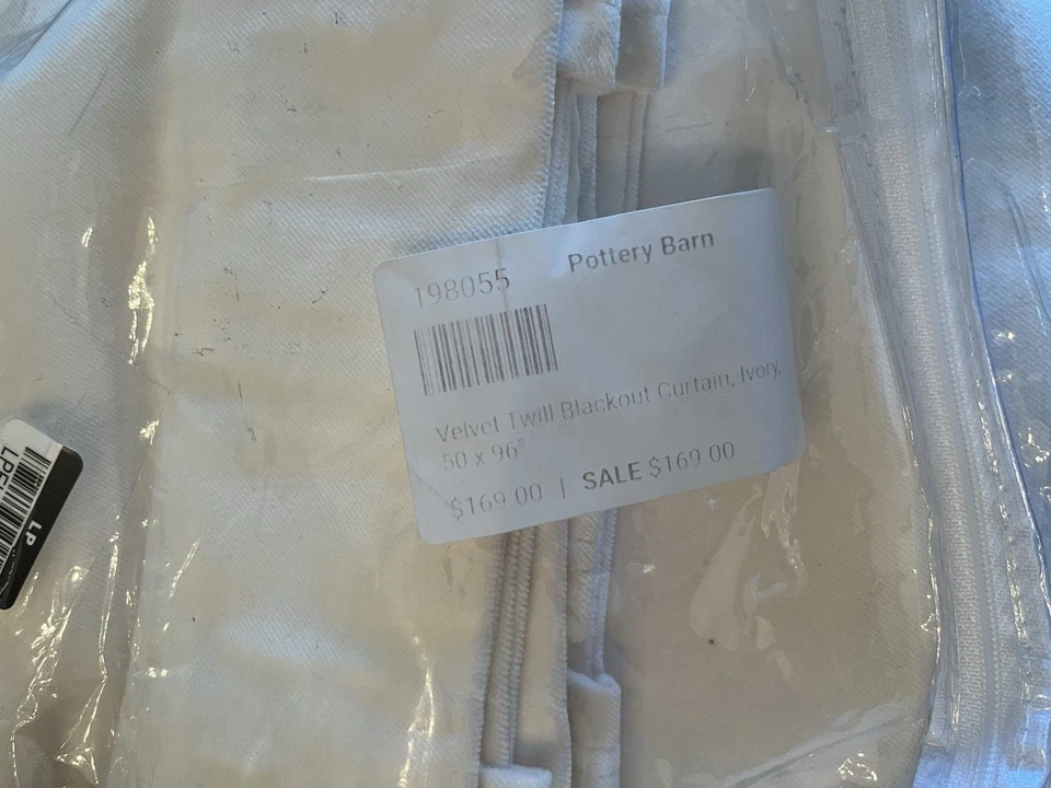Cortina Pottery Barn 50 x 96" VelvetTwill Blackout, Marfil-LEER Foto 3 de 3