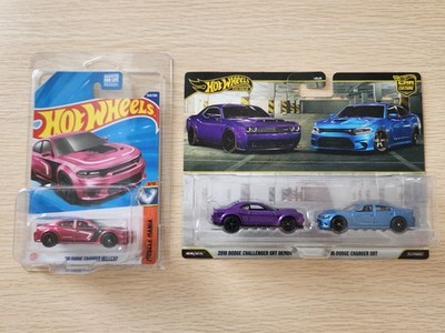 Hot Wheels Super Treasure Hunt Pink '20 Dodge Charger Hellcat & 2-pack