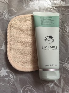 liz earle body polish