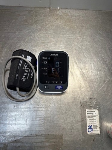 Omron 10 Series BP786N Upper Arm Blood Pressure Monitor with carrying case B4