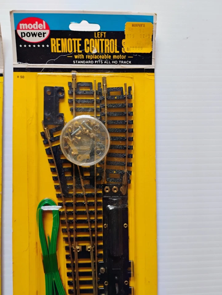 2 MODEL POWER LEFT REMOTE CONTROL SWITCH W/ REPLACEABLE MOTOR STANDARD HO TRACK - Image 3 of 4