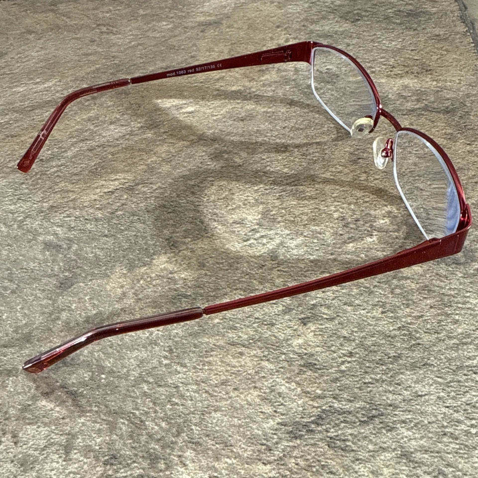 Marco de gafas para mujer ECO Optics 1063 rojo medio borde bisagra flexible 52-17-135-27 mm Foto 4 de 4