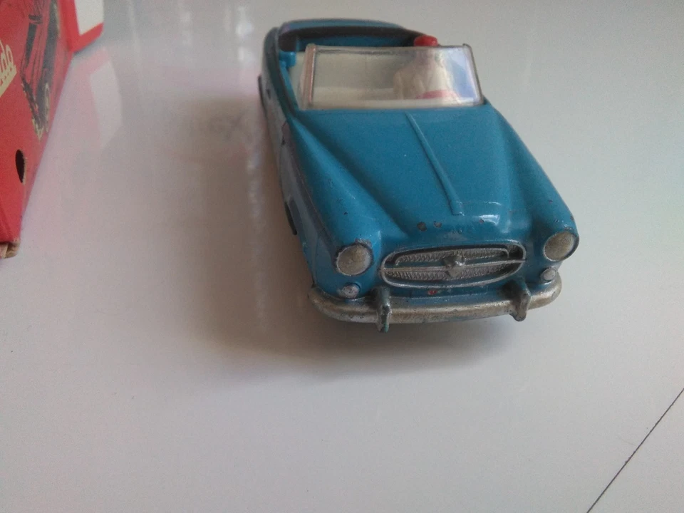 solido serie 100.Peugeot 403 cabriolet.en boite. - Photo 3/4