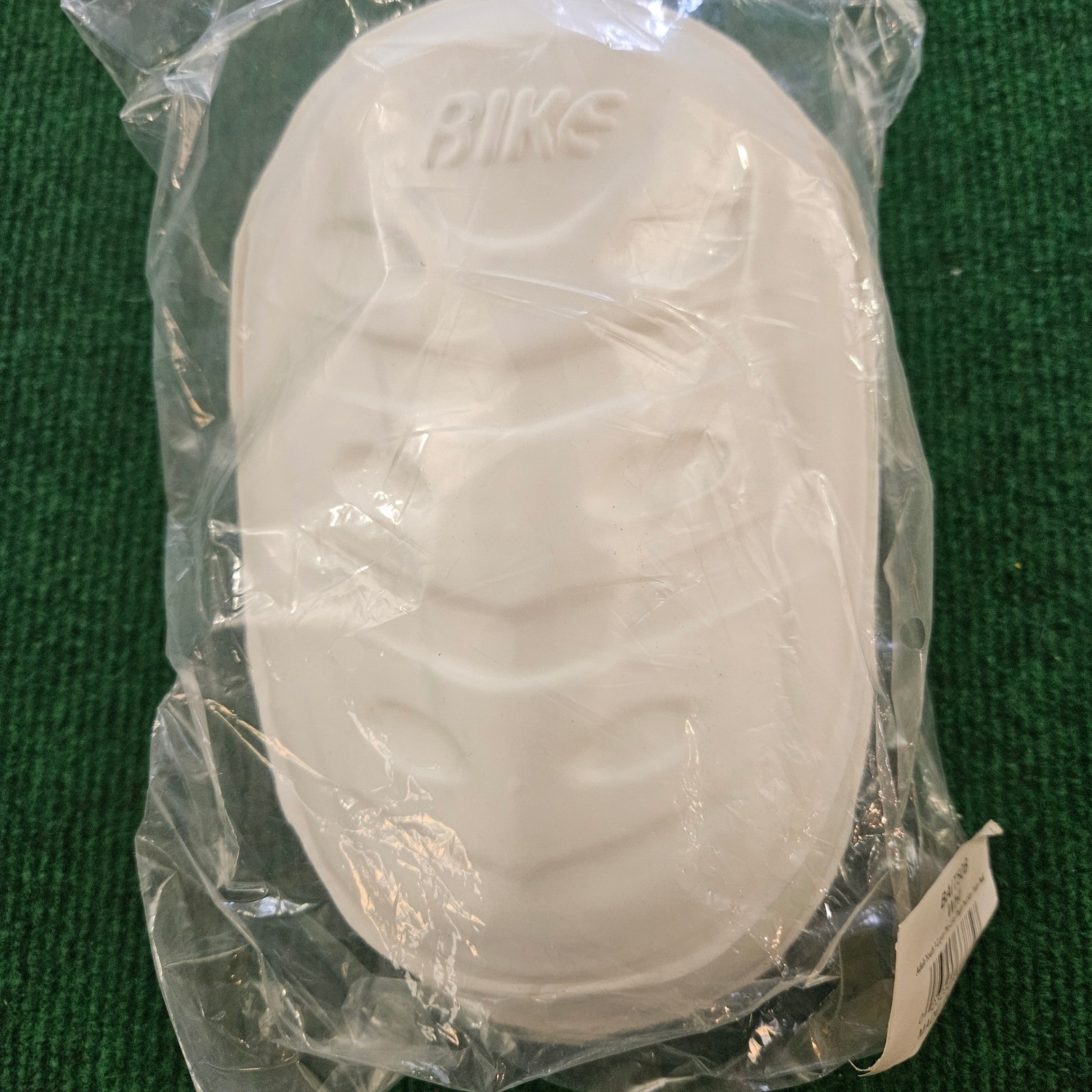 BIKE Adult Youth 3 Layer Pro Lite Thigh Pad Set WHI Team Pack