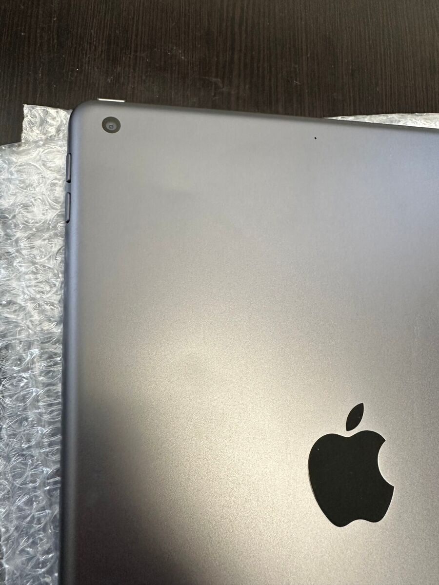 Apple iPad 7th Gen WiFi 10.2in - 32GB 128GB - Gray Silver Apple iPad 7th Gen WiFi 10.2in - 32GB 128GB - Gray Silver