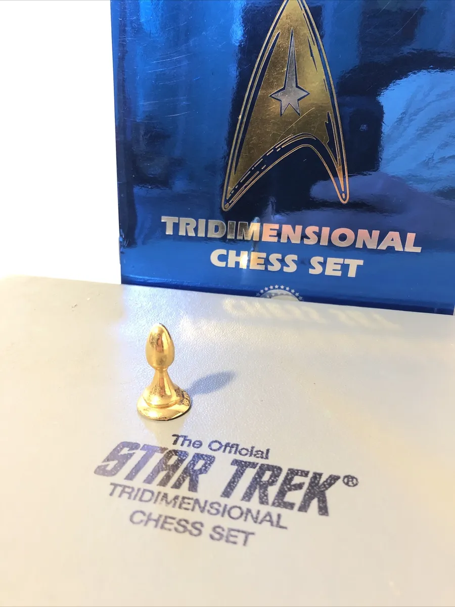 Star Trek Tridimensional 3D Chess Gold Pawn. Single Piece. 1994