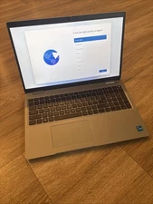 Dell Latitude 5520 15.6” FHD i5-1145G7 16GB RAM 256GB NVMe SSD Win 11 Pro thumbnail 2