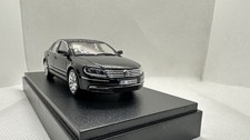 1/43 Minichamps VW Phaeton 2010 Rare