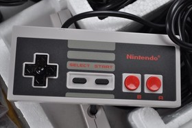 Nintendo Entertainment System NES Action Set 1990 Super Mario Bros/Duck Hunt