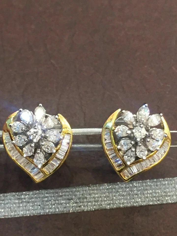 585 Fine Hallmark 14K Gold 1.28 Cts Round Pear Shape Pave Diamonds Stud Earrings - Image 2 of 4