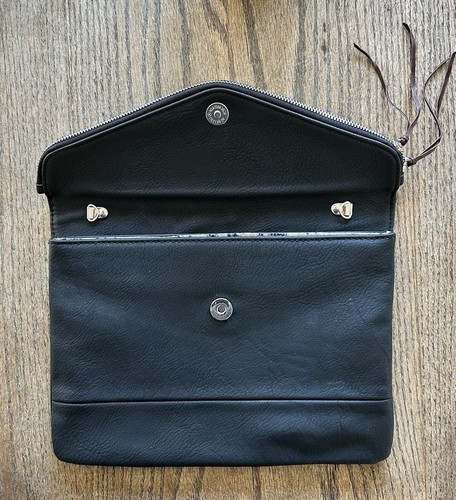 Clutch Handtasche veganes Leder schwarz - Bild 4 von 12