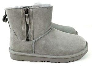 ugg boots mini seal