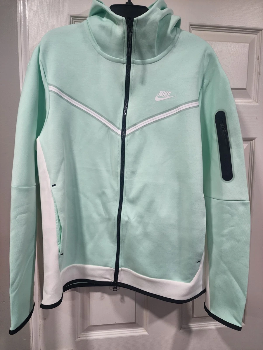 Nike tech shop fleece standard fit